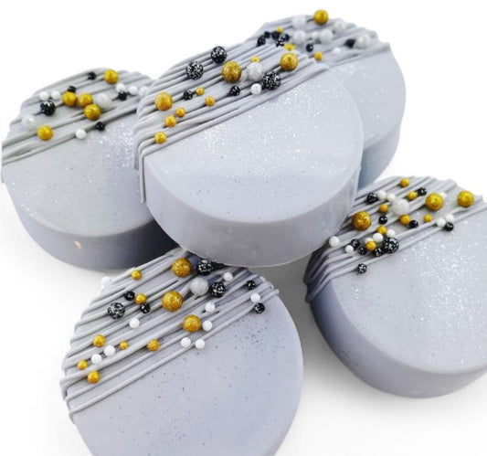 Blanco con chispas y ritmos